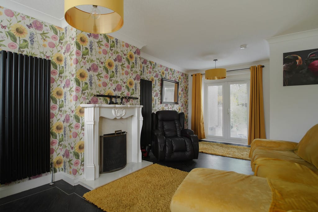 36, Dundee
