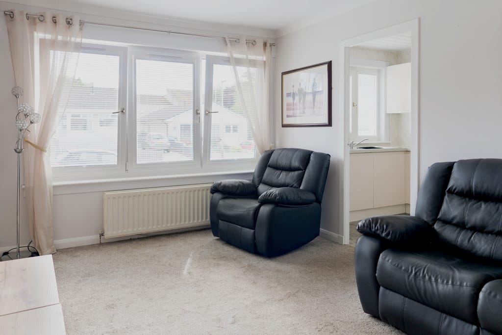 12, Dundee