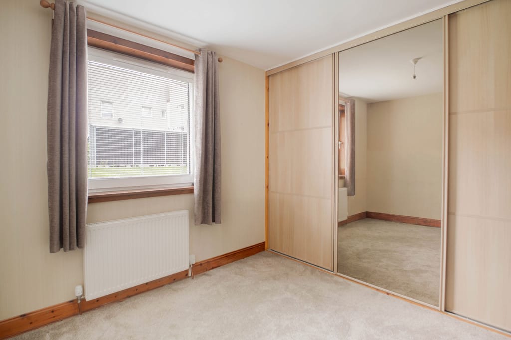 157, Dundee